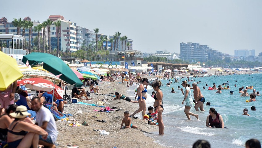 ''53 derece sıcaklık'' uyarısı yapılmıştı: Antalya alev alev!