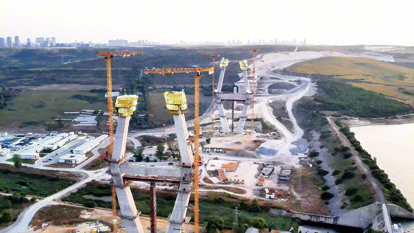 Kanal İstanbul'un ilk köprüsünde 100 metre geçildi - Resim: 1