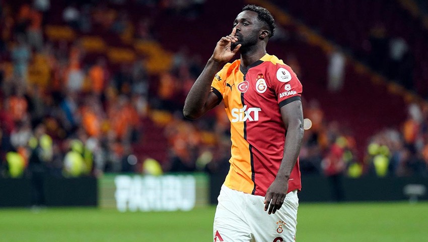 Galatasaray'ın yıldızı Davinson Sanchez'den transfer söylentilerine yanıt