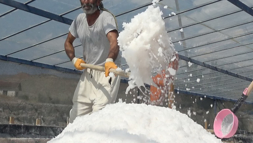 Nefes aldırmayan kavurucu sıcaklar da asırlardır süren geleneğe engel olamadı!