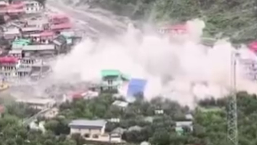 Heyelanda oluşan dev çamur dalgası bir şehri yutup geçti!