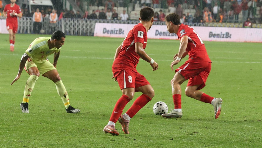 Millilerin tarihi mağlubiyetine tarihi eleştiri: ''Yenilmek var, yenilmek var; aciz bir futbol...''