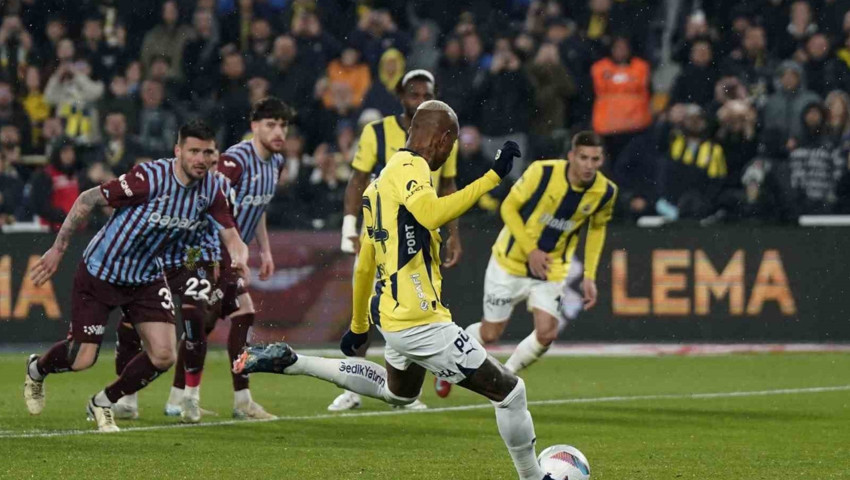 Fenerbahçe - Trabzonspor maçının saati değişti