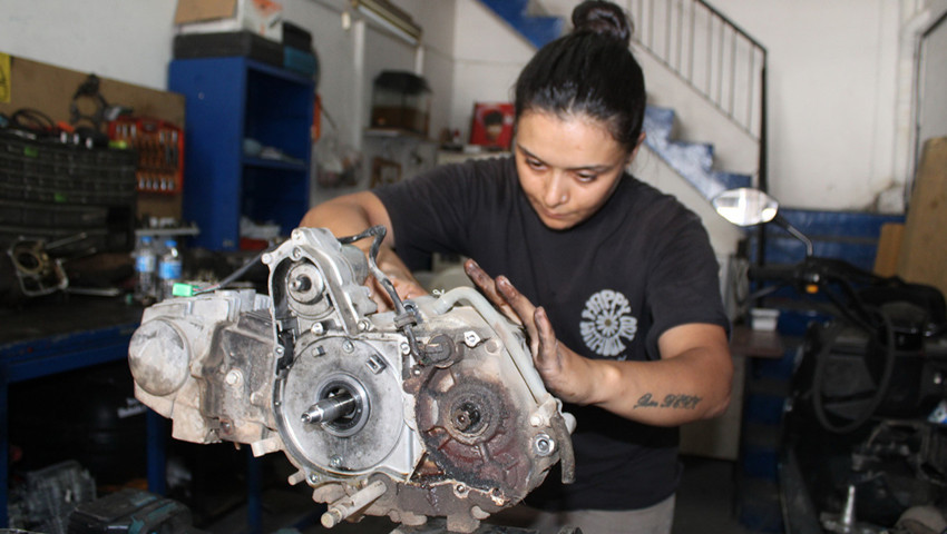 Hayriye usta ''elinin hamuruyla yapamazsın'' diyenlere ders oldu