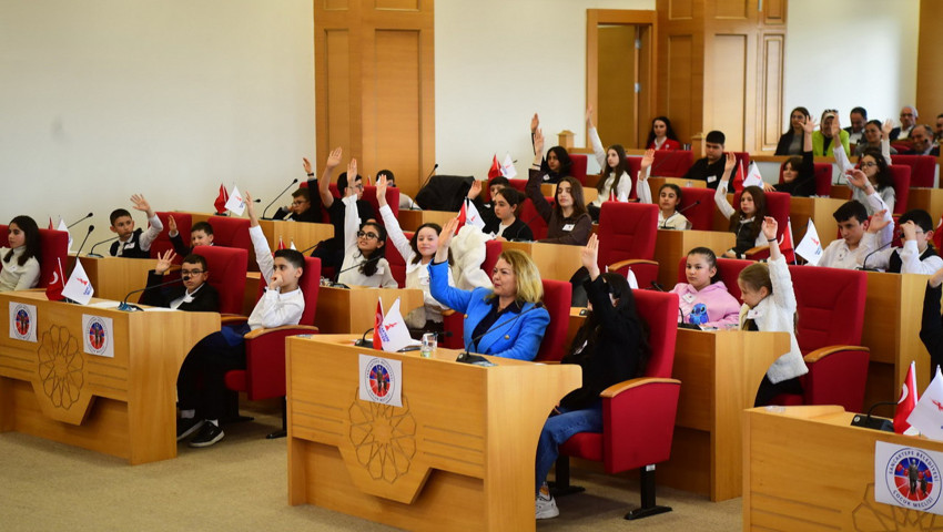 Sancaktepe’de Dünya Çocuk Hakları Günü’nde Çocuk Meclisi İlk Oturumunu Gerçekleştirdi