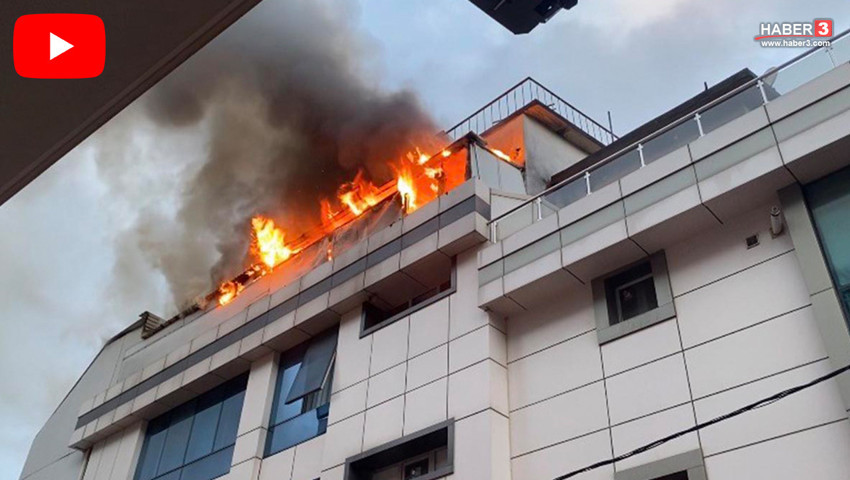 İstanbul'da otelde korkutan yangın: Çatı katı alevlere teslim oldu
