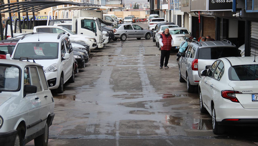 İkinci el araç alıp satacaklar dikkat! Süre uzatıldı