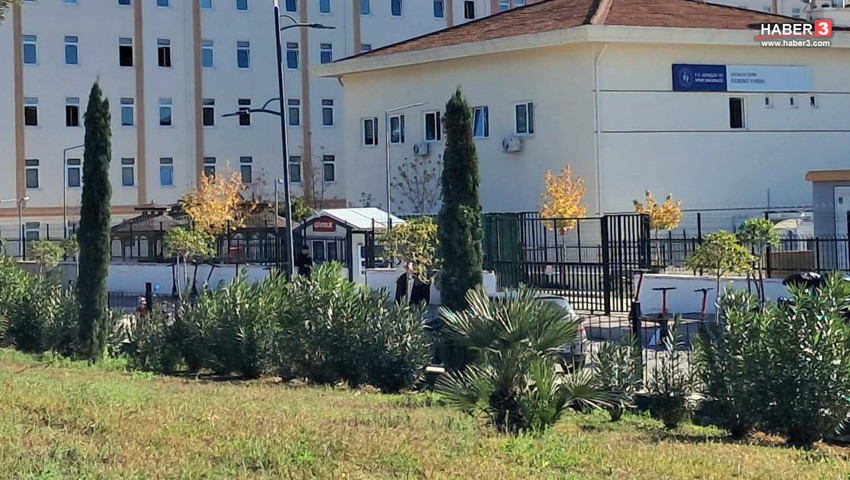 Yurt bahçesinde kız meselesi dehşeti: Bir üniversite öğrencisi bıçaklandı!