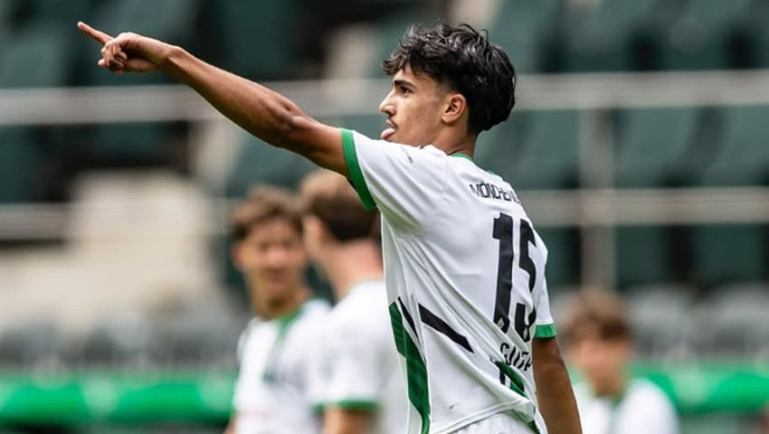 Galatasaray'ın 18 yaşındaki yeni transferi İstanbul'da!