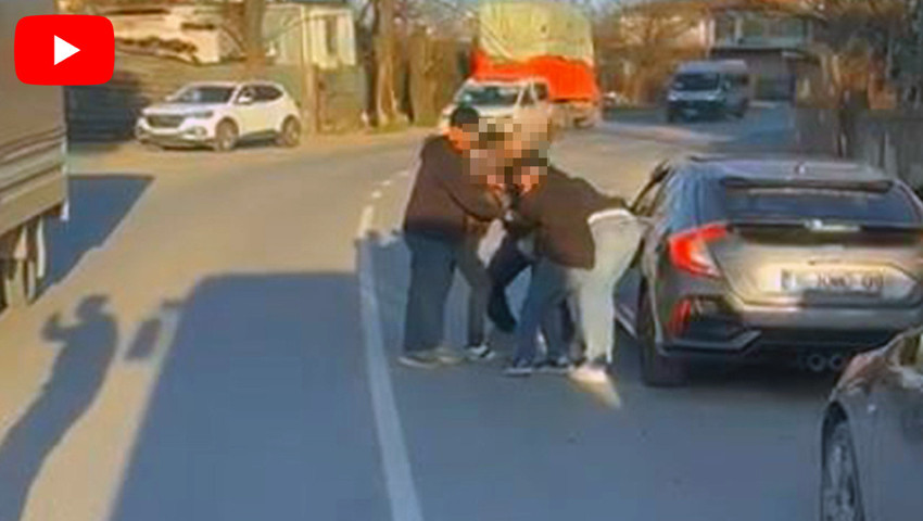 İstanbul'da yol verme tartışmasında trafik magandaları iş başında: Trafik değil boks ringi!