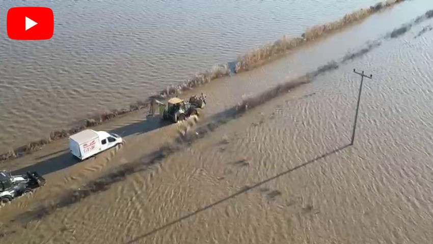 Dev ova denize döndü, araçta mahsur kalan sürücü böyle kurtarıldı