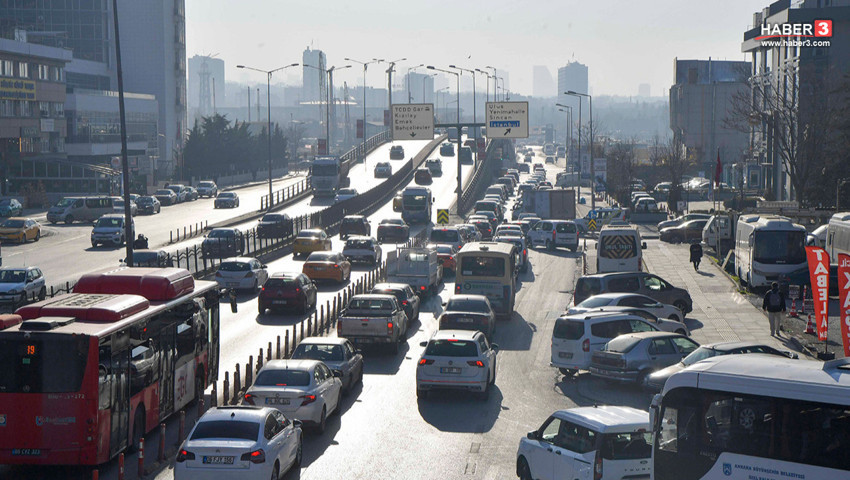 Trafikte yeni dönem... Hız sınırlarında yüzde 10'luk tölerans kalktı, rekor cezalar yürürlükte!