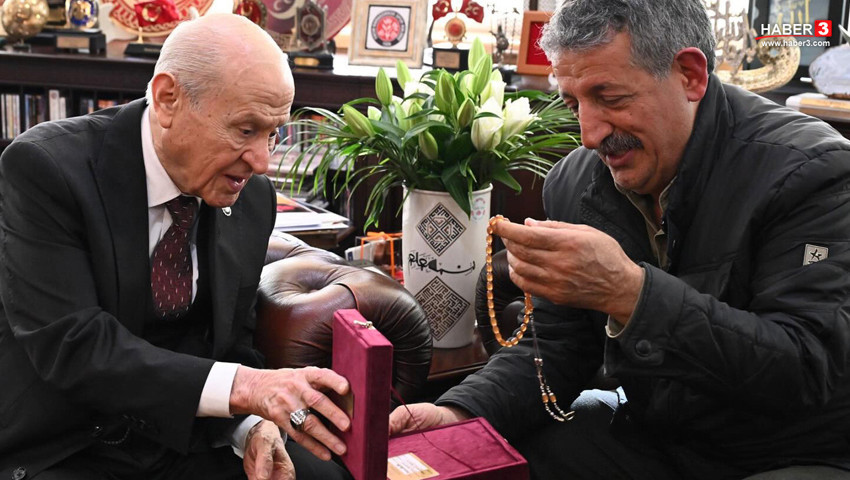 MHP Genel Merkezi'nde dikkat çeken sürpriz görüşme