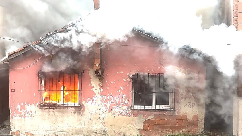 İstanbul'da yangın faciası: Mahalleli ''imdat'' çığlıklarına koştu