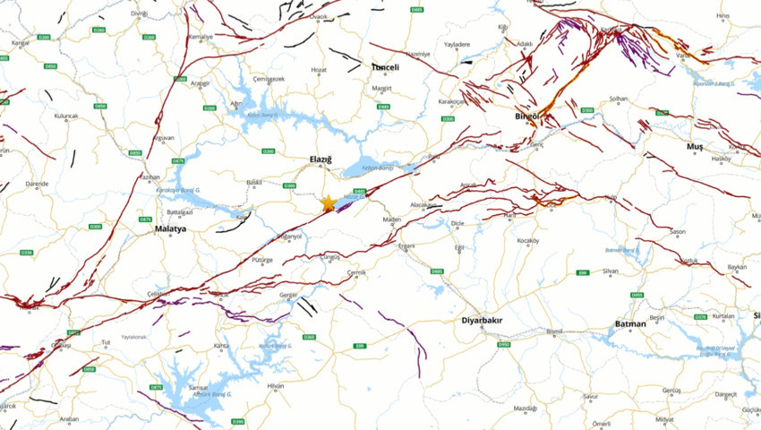 Elazığ'da korkutan deprem; çevre illerden de hissedildi!