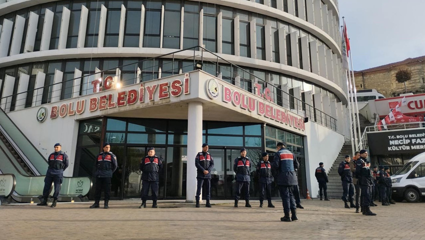 Bolu Belediyesi'ne yeni dalga operasyon: Jandarma didik didik aradı