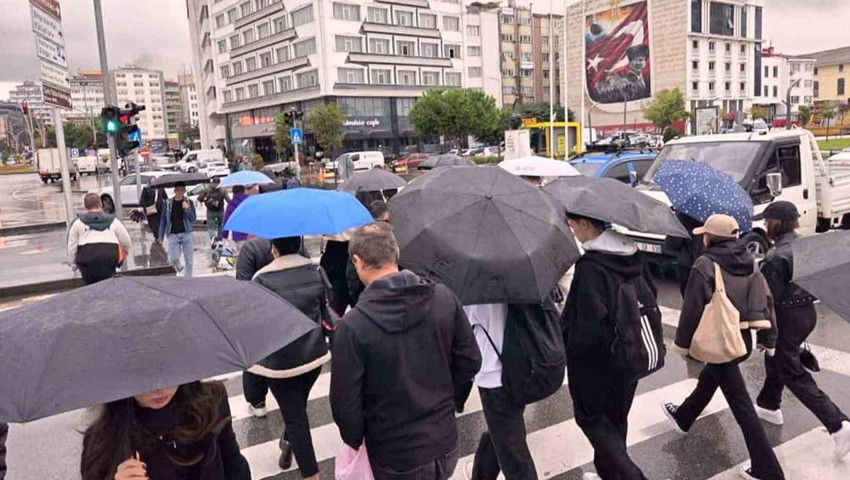 Yaz bir türlü gelmiyor! Meteoroloji'den çok sayıda il için kuvvetli yağış uyarısı