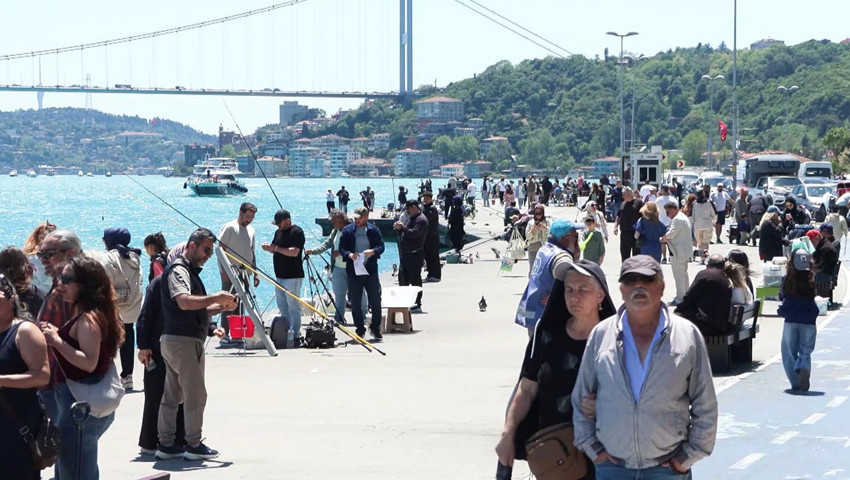 İstanbul'da güneşi gören kendini sokağa attı