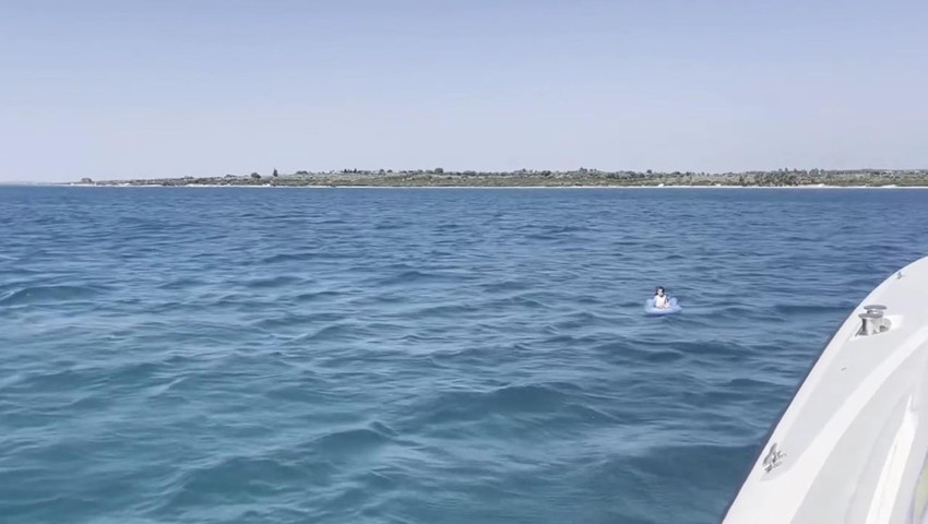 Denizde süreklenen küçük çocuk ölümden döndü!