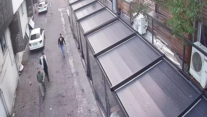 İstanbul'da gece kulübündeki silahlı saldırı kamerada - Resim: 3