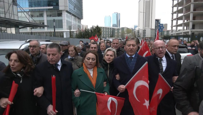 CHP'li vekillerden İmamoğlu'na destek yürüyüşü - Resim: 2