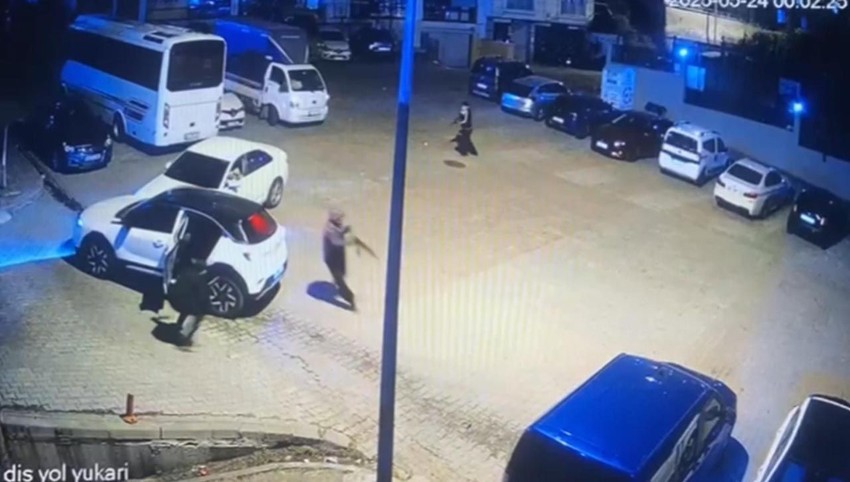 İstanbul'da film sahnelerini aratmayan çatışma: Kalaşnikofla taradılar! - Resim: 3