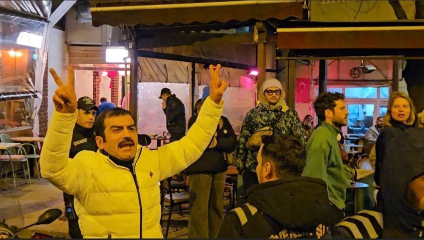 8 Mart yürüyüşünde Ufuk Bayraktar gerginliği! Ünlü oyuncuya polis müdahale etti - Resim: 2