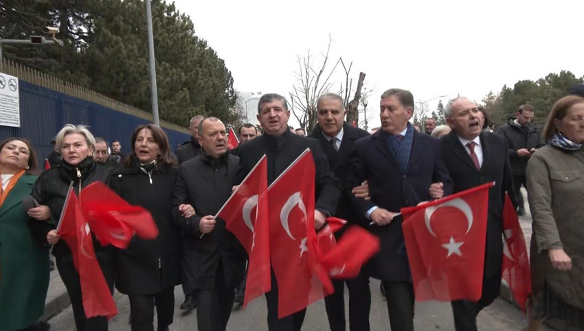 CHP'li vekillerden İmamoğlu'na destek yürüyüşü - Resim: 3
