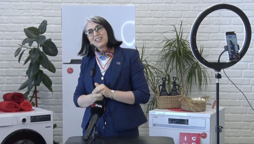 İki çocuk annesi, sırtında taşıdığı beyaz eşyalarla önce patron ardından fenomen oldu - Resim: 2