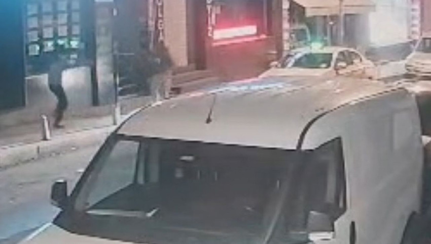 İstanbul'da eli kalaşnikoflu 18 yaşındaki şehir teröristi dehşet saçtı - Resim: 3