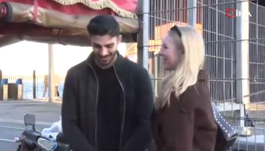 Kadın turistlerin tezgahında kuyruk olduğu yakışıklı kestaneci bir fenomen oldu - Resim: 4