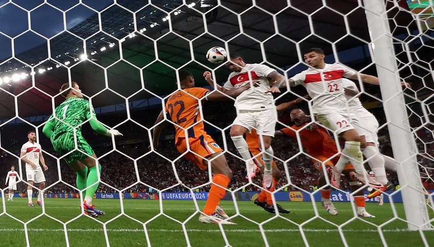Teşekkürler çocuklar; buraya kadarmış... Hollanda yarı finalde - Resim: 1