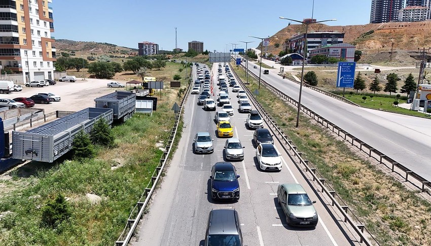 43 ilin geçiş noktasında dönüş yoğunluğu başladı - Resim: 3