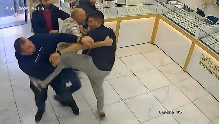 Kuyumcu esnafının tekmeli yumruklu kavgası kamerada - Resim: 3