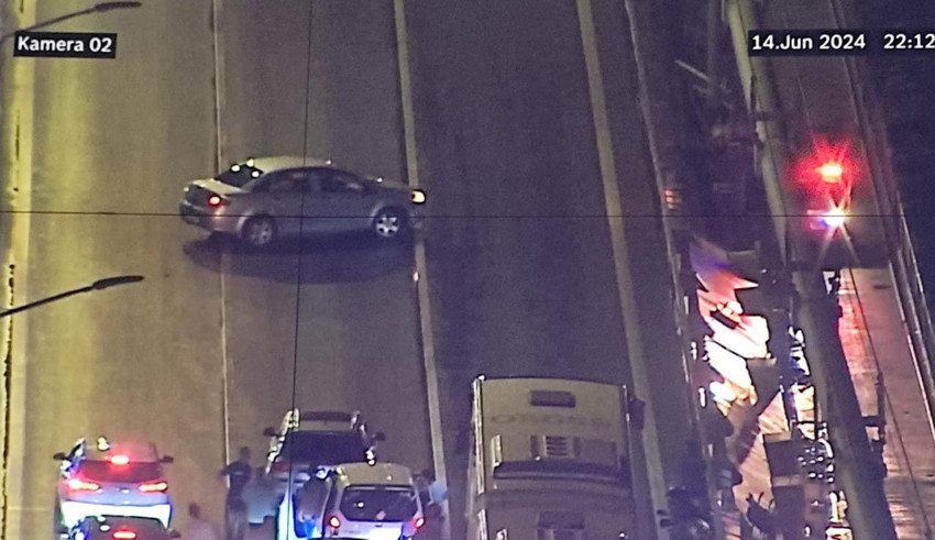 SMA yazılı araçla 15 Temmuz Şehitler Köprüsü'nü trafiğe kapatmıştı, cezası belli oldu - Resim: 3