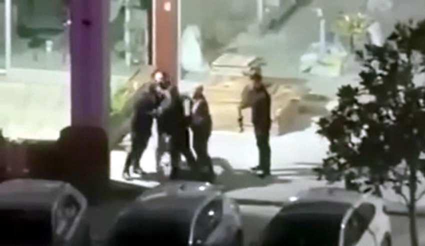 İstanbul'da gaspçı dehşeti kamerada - Resim: 1