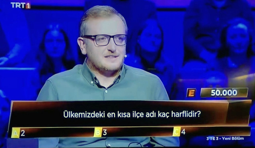 TRT 1'in yarışma programı Karadeniz fıkrasına döndü: Yarışmacının zor anları olay oldu - Resim: 1