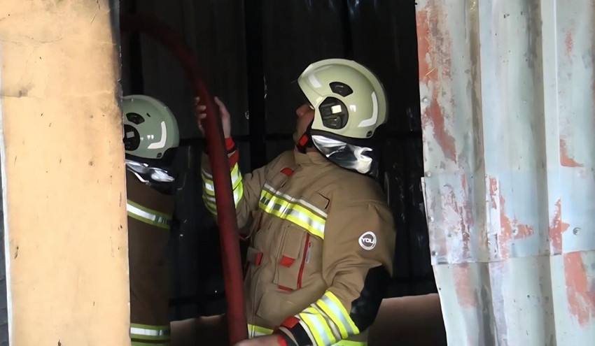 Gaziantep'te korkutan patlama! Mahalle sokağa döküldü - Resim: 2
