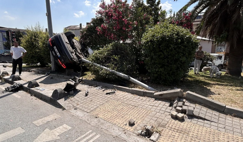 İstanbul'da faciadan dönülen kaza sonrası ağlayan sürücü ile babası arasında ilginç anlar - Resim: 2