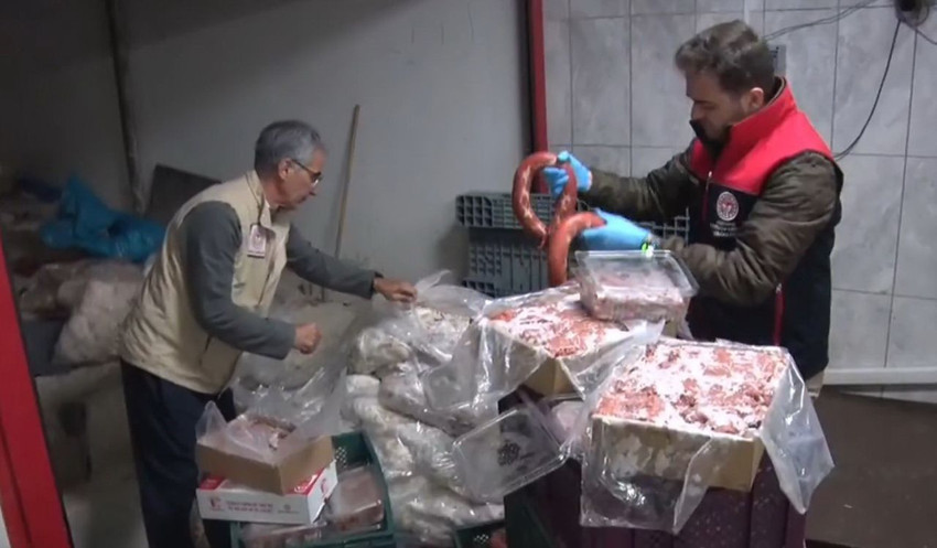 Mide bulandıran operasyon kamerada: Bakın vatandaşa ne yedireceklerdi - Resim: 3