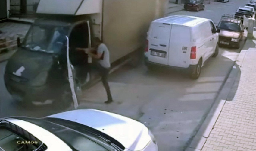 Ankara'da yürekleri ağza getiren olay: Kaymaya başlayan kamyonun içine atlayıp bir faciayı önledi! - Resim: 2