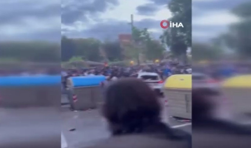 Espanyol - Bercalona maçı öncesi kaos: Aracıyla taraftarları ezdi - Resim: 2