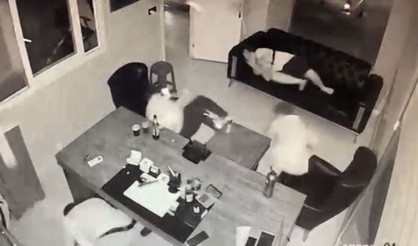Kadın meselesi kıskançlığı dehşeti kamerada: Tetikçi tutup mekan tarattılar - Resim: 1