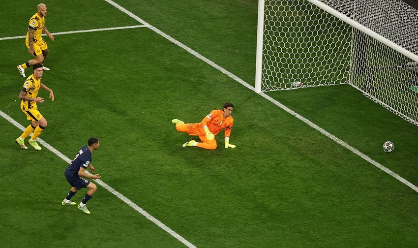 Devler Ligi'nde kupanın sahibi Paris Saint-Germain - Resim: 2