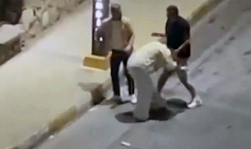 İstanbul'da sokak ortasında kadına şiddet kamerada - Resim: 2