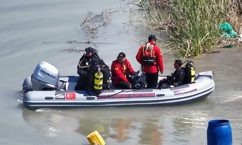 Günlerdir kayıp Cumali'nin terlikleri sulama kanalında bulundu - Resim: 3