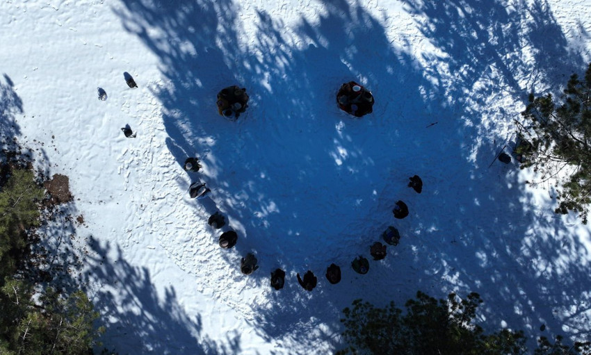 267 kadın 9 kilometre karda yürüyüp, şiddete dikkat çekti - Resim: 2