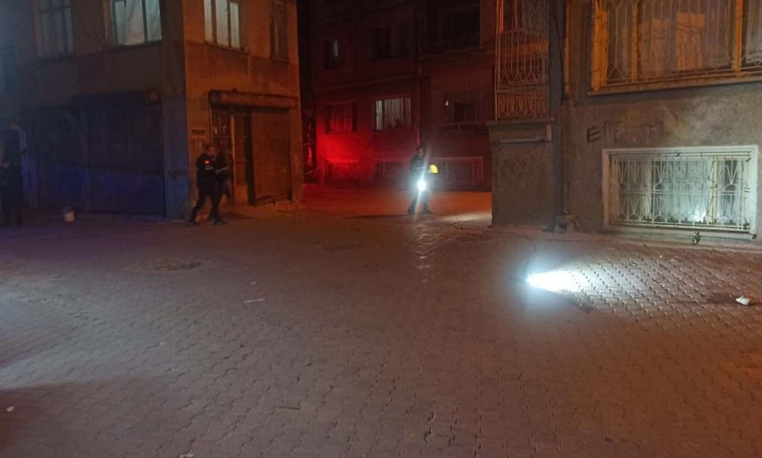 ''Yan bakma'' kavgasında 5 yaşındaki bir çocuğu öldürdüler - Resim: 1