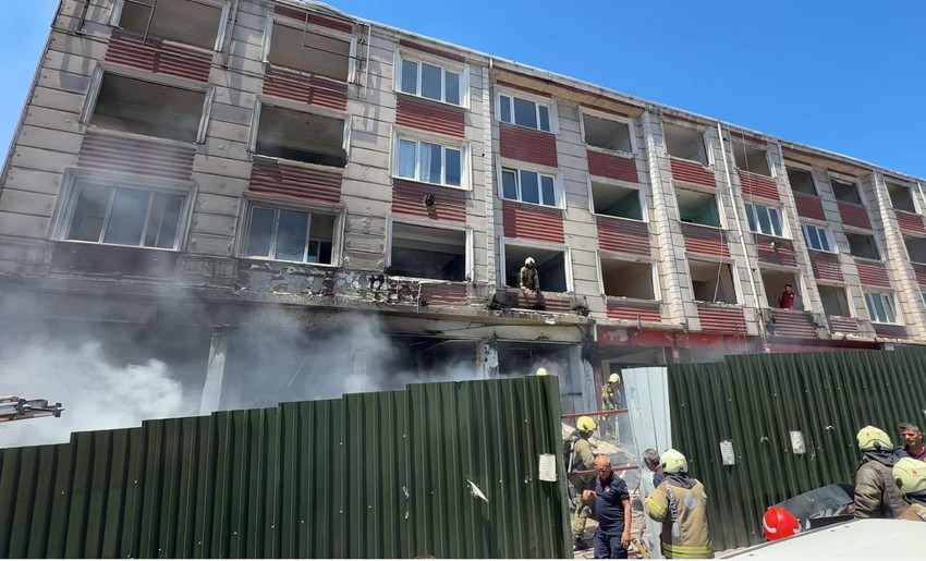 E-5 kenarındaki binada yangın paniği: Trafik kilitlendi! - Resim: 3