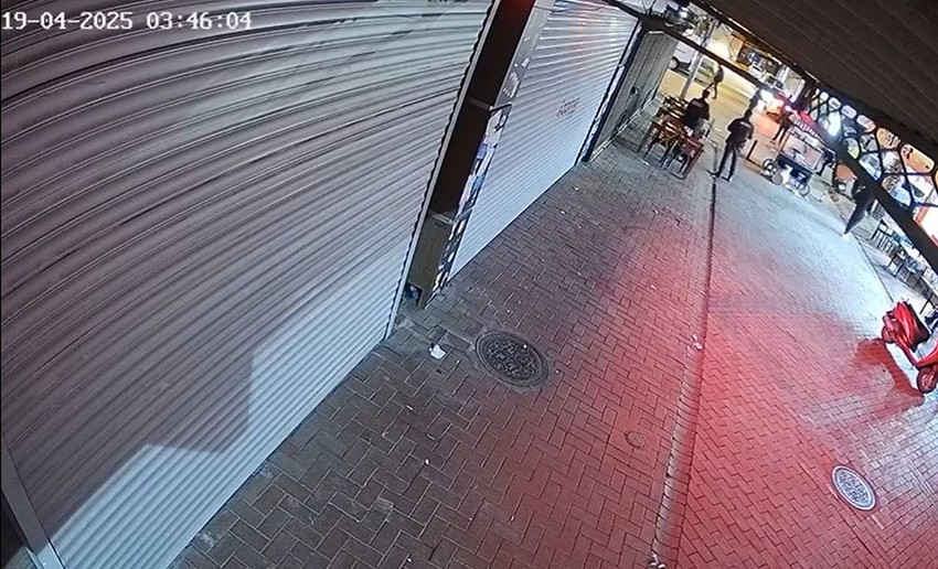 Sokak ortasında eşini öldürdü, 8 yaşındaki kızını defalarca bıçakladı - Resim: 2
